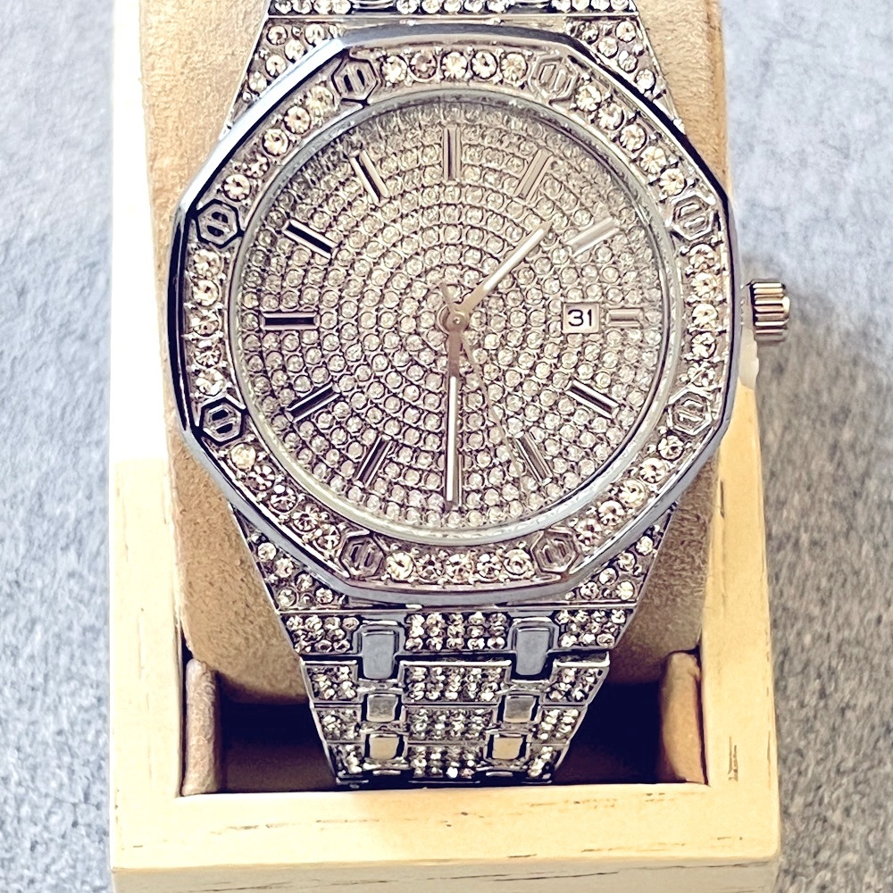 Unisex Austrian Crystal Watch. BRAND NEW! NEVER WORN!